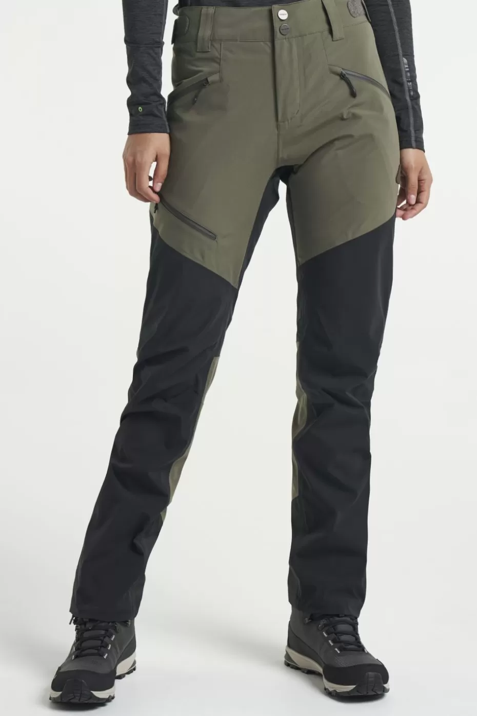 New Tenson Himalaya Shell Pants Olive